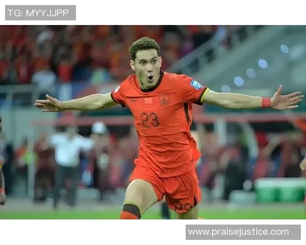 吉拉迪诺：从球场传奇到教练生涯的华丽转身与未来展望